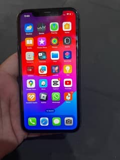 IPhone 11 128gb uk model 4 months any sim can be used