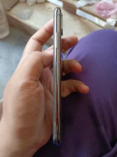 I Phone X 256GB 2 months sim work time condition 10/10√