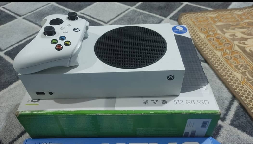 xbox series s almost brand new with paid games 3