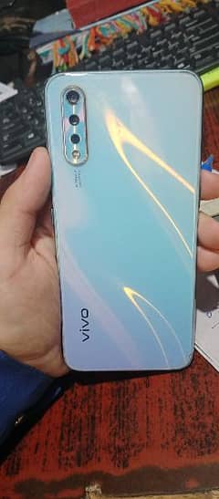 VIVO S1 10/10 condition with daba & charger