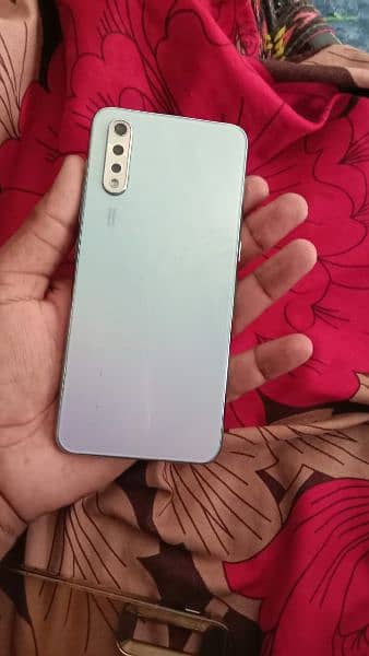 vivo  s1 4gb 128 gb 2