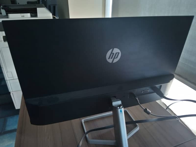 HP M24F 24 inches LED Monitor ( contact 3198618063) 3