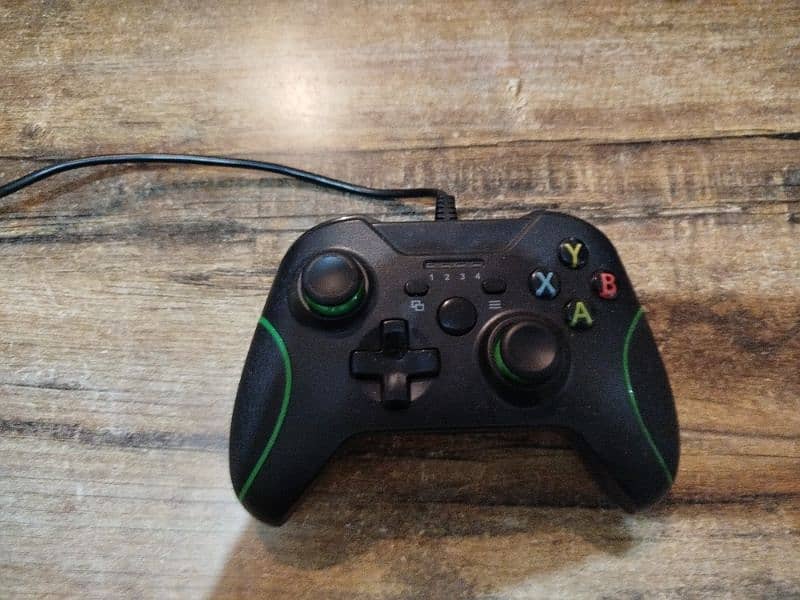 wired gaming controller Xbox/ pc 0