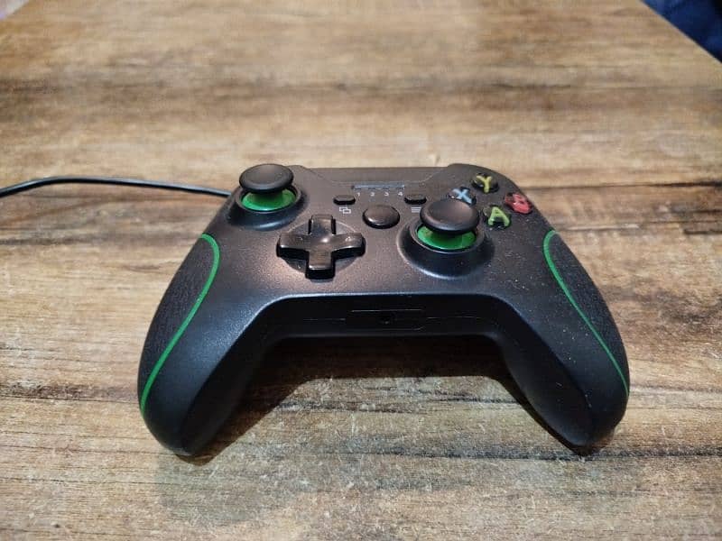 wired gaming controller Xbox/ pc 1