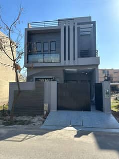 5 Marla Brand New House For Sale In Lake City - sector M-7B Lahore