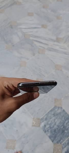 apple iphone xs 0