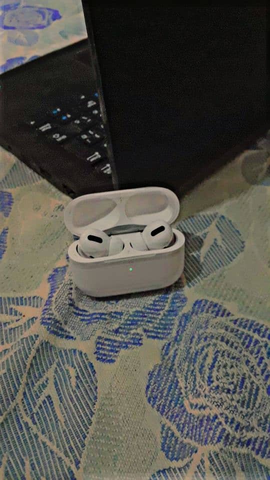 Apple Air pods pro 2nd Generation 1