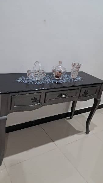 console table 1