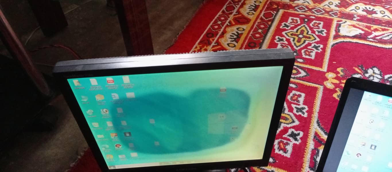 SAMSUNG LCD FOR SELL. 17 inches 2