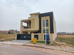 Elligent designer house for sale i block Bahria Town