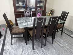 Dinning table. 0