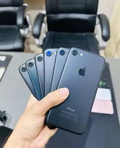 iPhone 7  32 Gb Non-PTA Good condition battery changed.