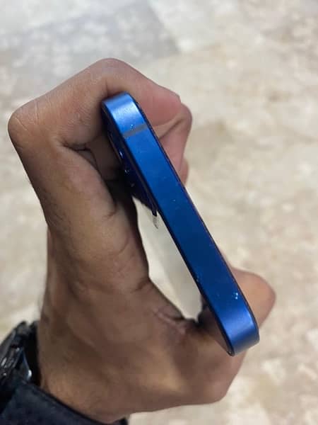 iphone 12 blue 4