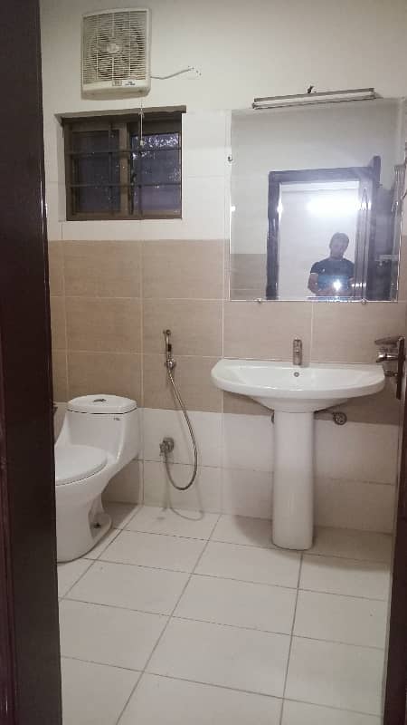 Apartment available for sale in Askari 11 sec-B Lahore Pakistan 30