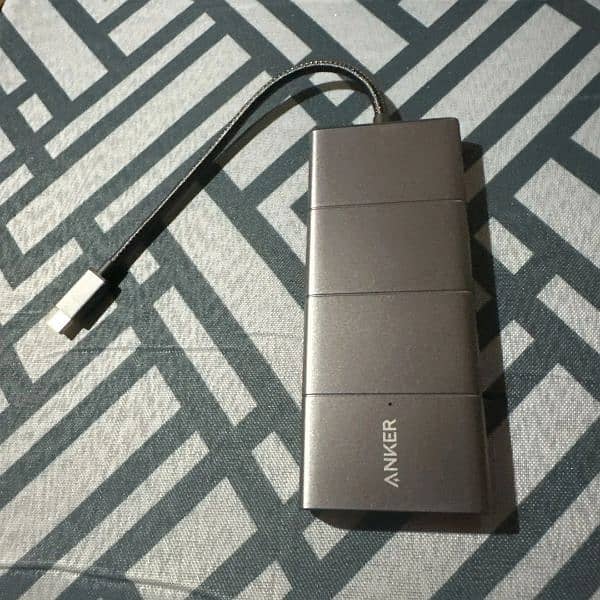 Anker 7 in 2 547 USB-C Hub 10 Gbps USB-A Data Ports 4K HDMI De 9