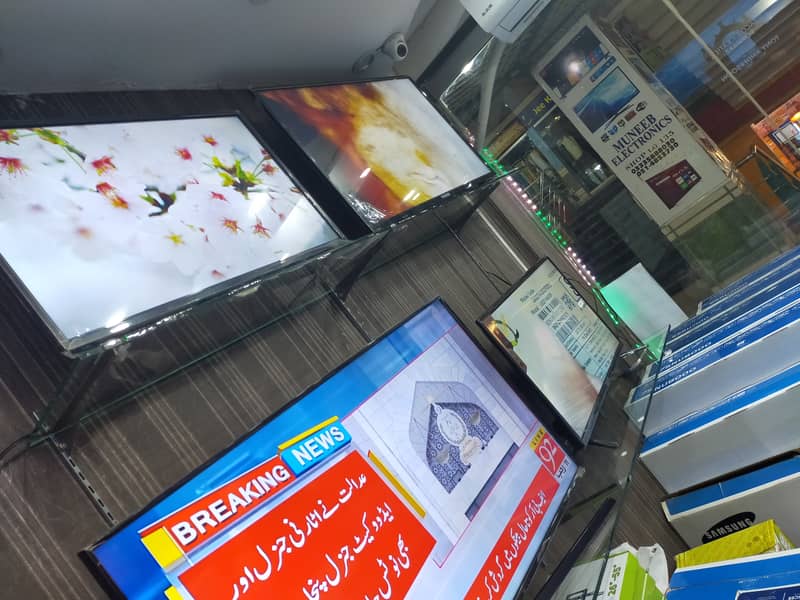 Smart LED TV 32 inc New Look wit warranty 3