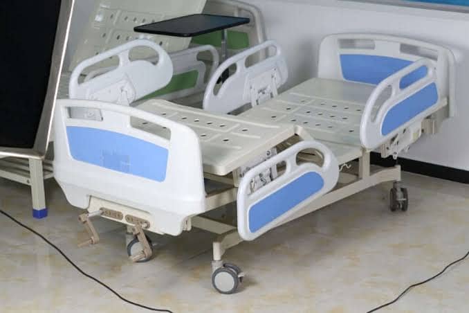 Electric Bed for Rent / Patient bed/medical bed/hospital bed For Rent 12