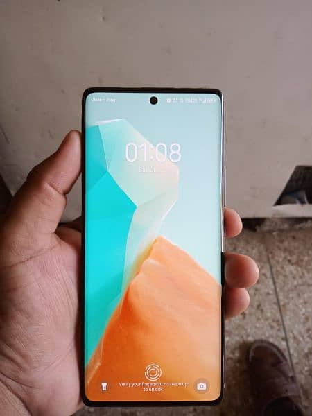 Tecno spark 20 pro 0