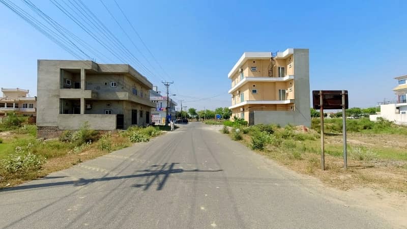 1 Kanal Corner Plot For SALE In Lda Avenue 1, Main Of Back Road Plot No 363 1