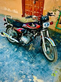 honda 125 model 2022 one hand use first owner 10/10