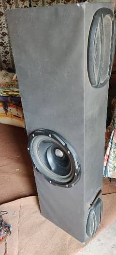 Woofer With Amplifier Use in Car or Every Dabba