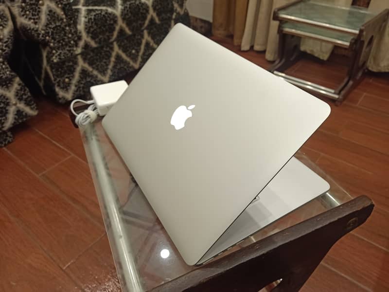 MacBook Pro 2012 15" Ratina Display, Core i7, 8GB RAM, 256GB SSD 4