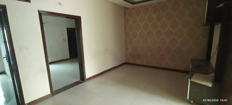 5 BEDROOM'S ATTACH BATH AVAILABLE FOR RENT IN NARGIS BLOCK 9