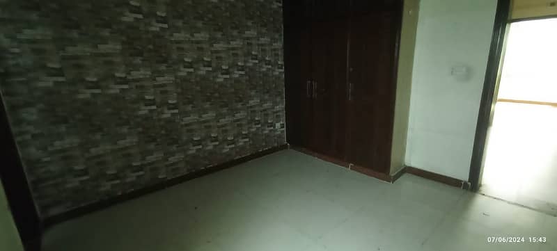 5 BEDROOM'S ATTACH BATH AVAILABLE FOR RENT IN NARGIS BLOCK 18