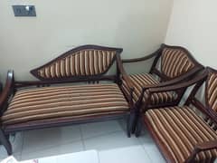 4 seater sofa in good quality