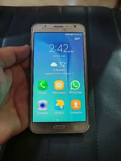 Samsung J7