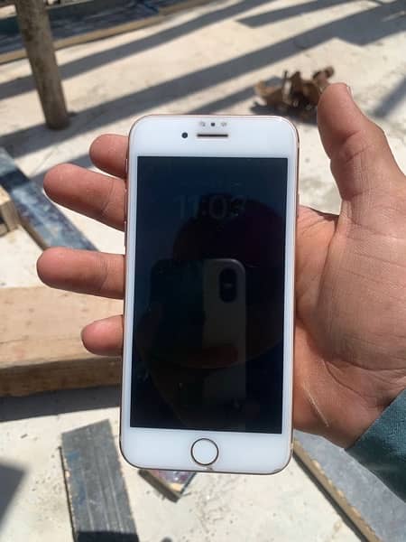 iphone 8 64 GB 10/10 condition battery health 77% 3