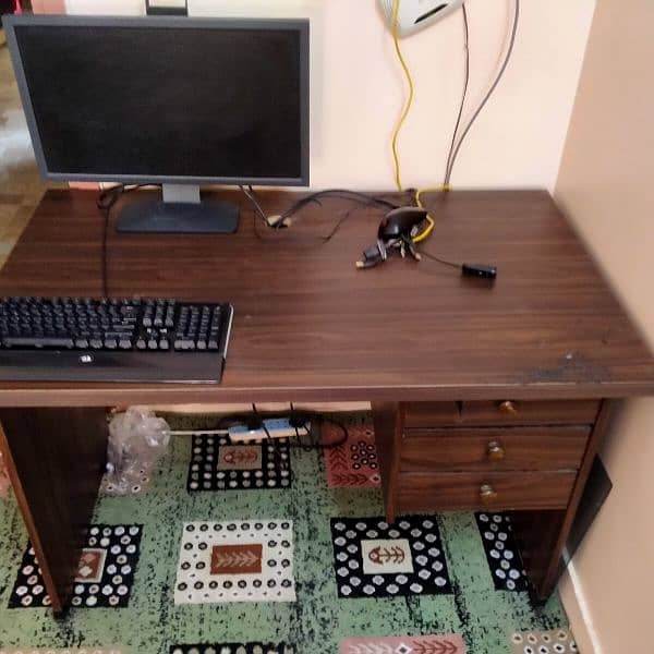 office/computer table 2