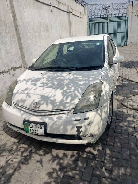 Toyota Prius 2010 very gud candishan 2