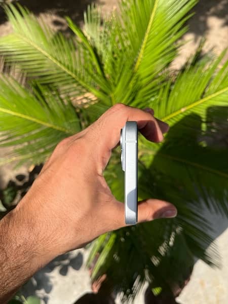iphone 15 jv 128gb ice blue color 3