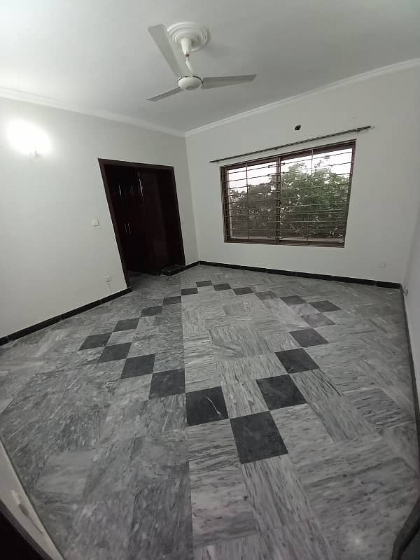 Uper Portion Available For Rent in E/11 14