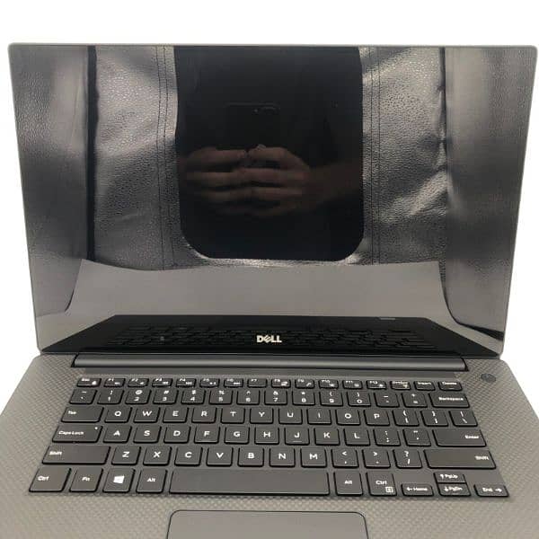 Dell XPS 15- 9570 / 
Intel core  i7-8th ( 8750H)  generation 0