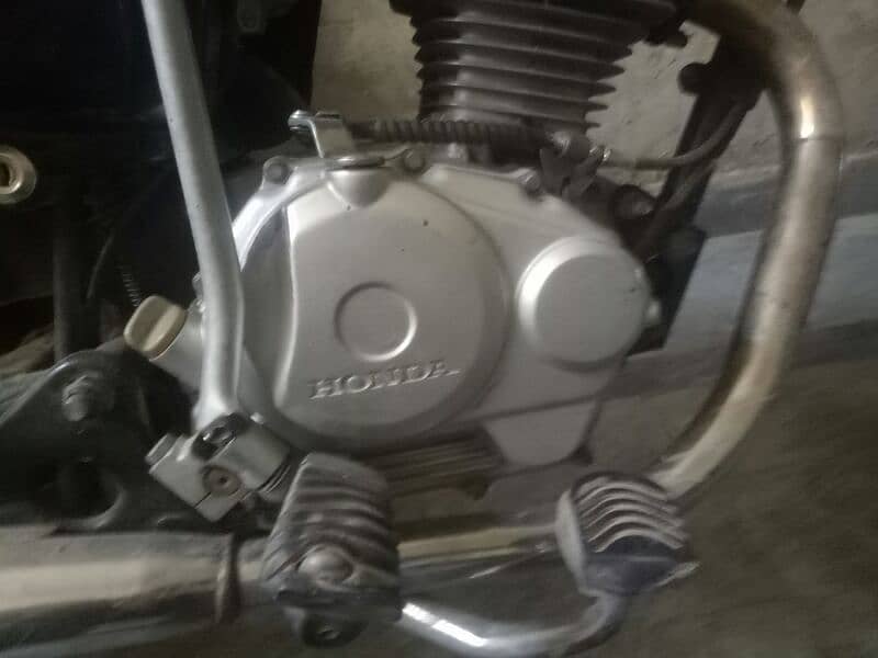 Honda 125 very good condition 3