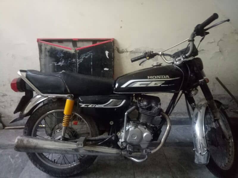 Honda 125 very good condition 4