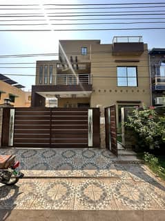 10 Marla Brand New A Plus Solid Constructed house For Sale And Direct Meeting With Owner In Park View City Lahore.