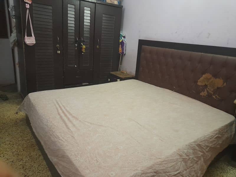 Bed room furniture for sale 1