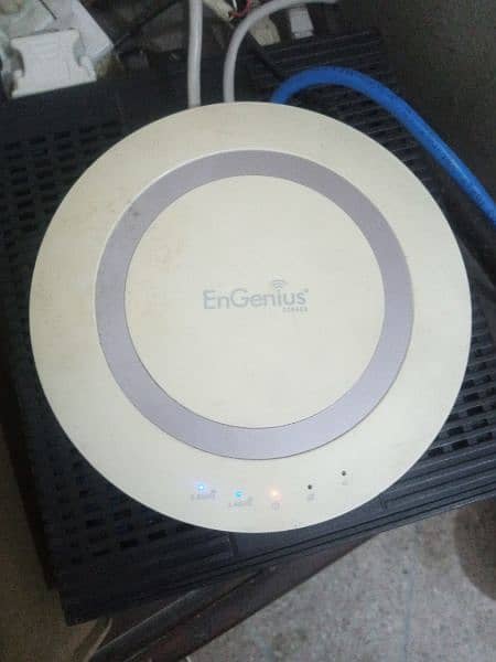 EnGenius ESR600 dual band wifi router 2