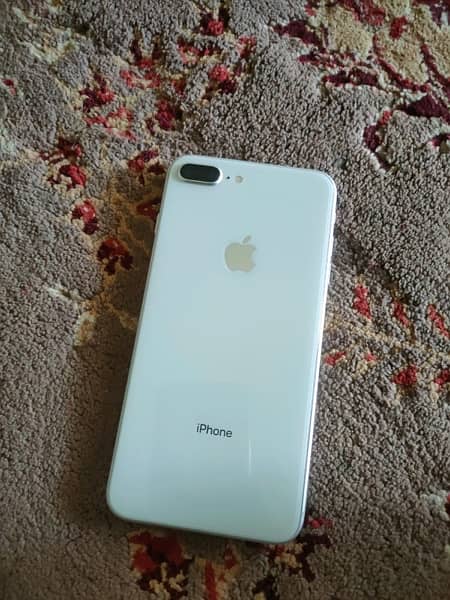 iPhone 8+ 8