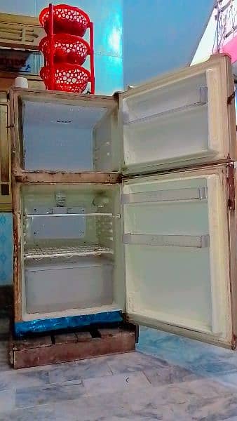 hair fridge good condition 1