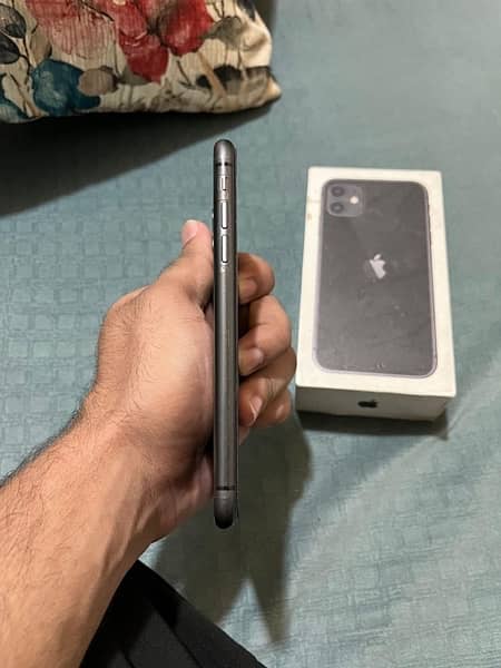 iphone 11 64 gb pta approved 1