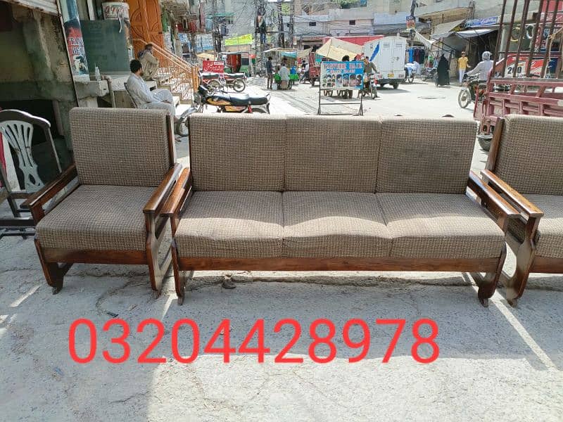 Sofa set in good condition 0