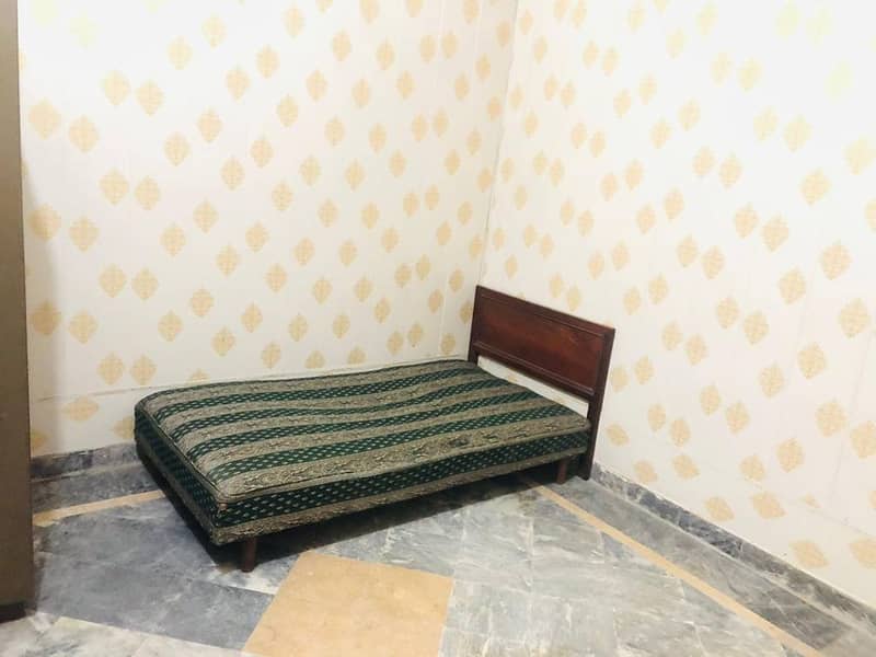 Independent Room/Flat For Bachelors Near Orange line Metro Thokar Lhr 9