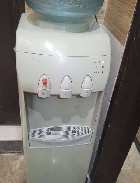 ORIENT WATER DISPENSER IN GOOD CONDITION SINGLE HAND USE NORTH KARACHI 0