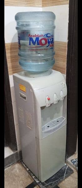 ORIENT WATER DISPENSER IN GOOD CONDITION SINGLE HAND USE NORTH KARACHI 3