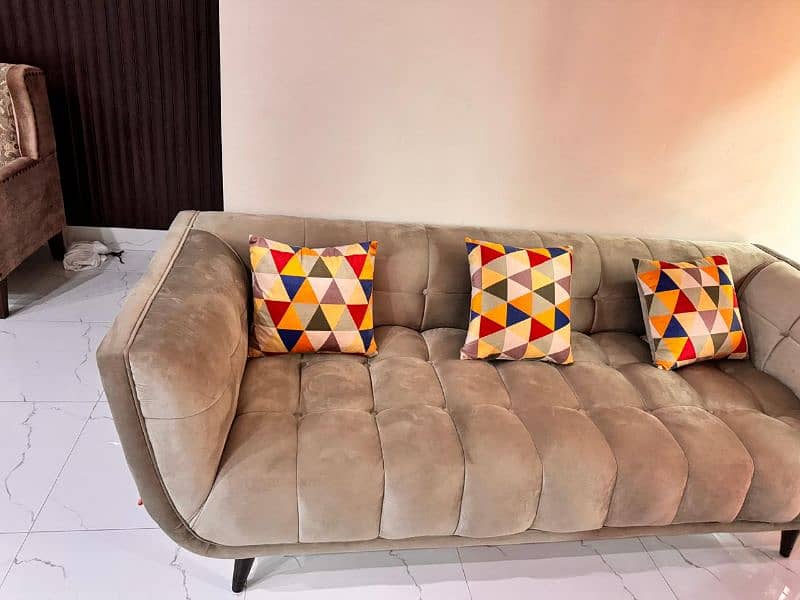SIX SEATER SOFA AVAILABLE 0