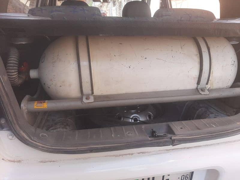 Original CNG Cylinder with stand  Alto VXR & Cultus car 3